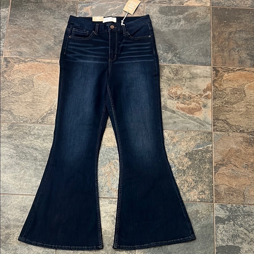NWT Women's Flared Dark Blue Jeans